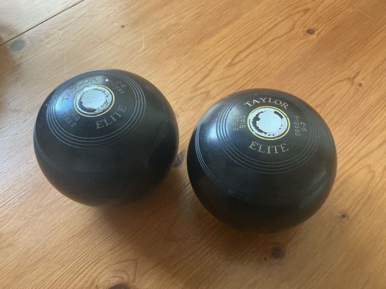 Taylor Elite Lawn Bowls - Size 2 Full Bias
