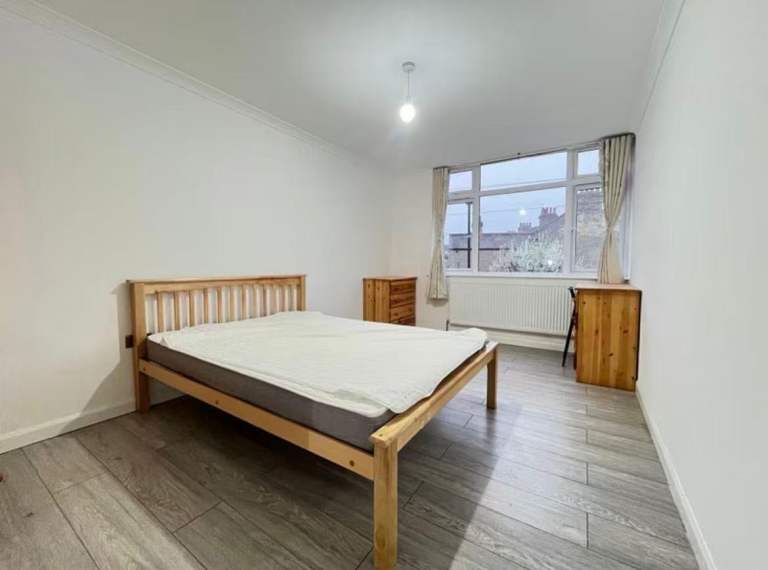 Modern bright and clean  double room for one person 