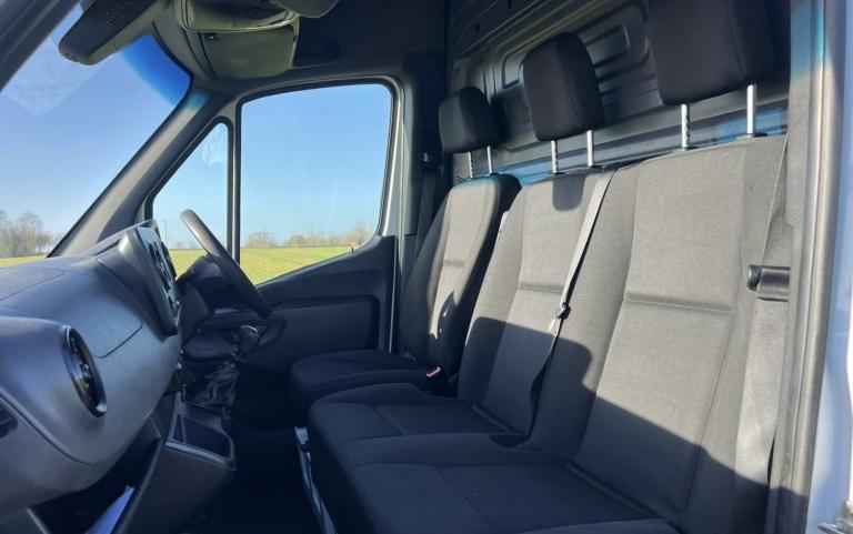 MERCEDES-BENZ SPRINTER 2.0 315 CDI L2 H2 Utility Spec With A/C White Manual Dies