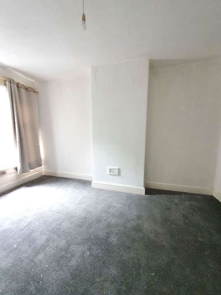 3 BEDROOM HOUSE IN PR1 AREA