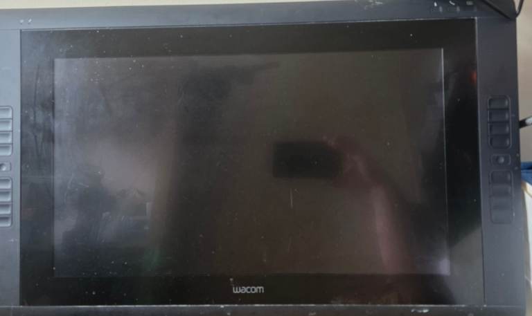 For sale is Wacom Cintiq DTK2200 graphic table with stand and power supply.