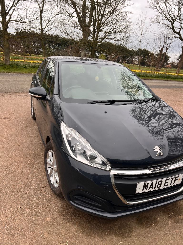 2018 Peugeot 208, low mileage MOT 8th of April 2027