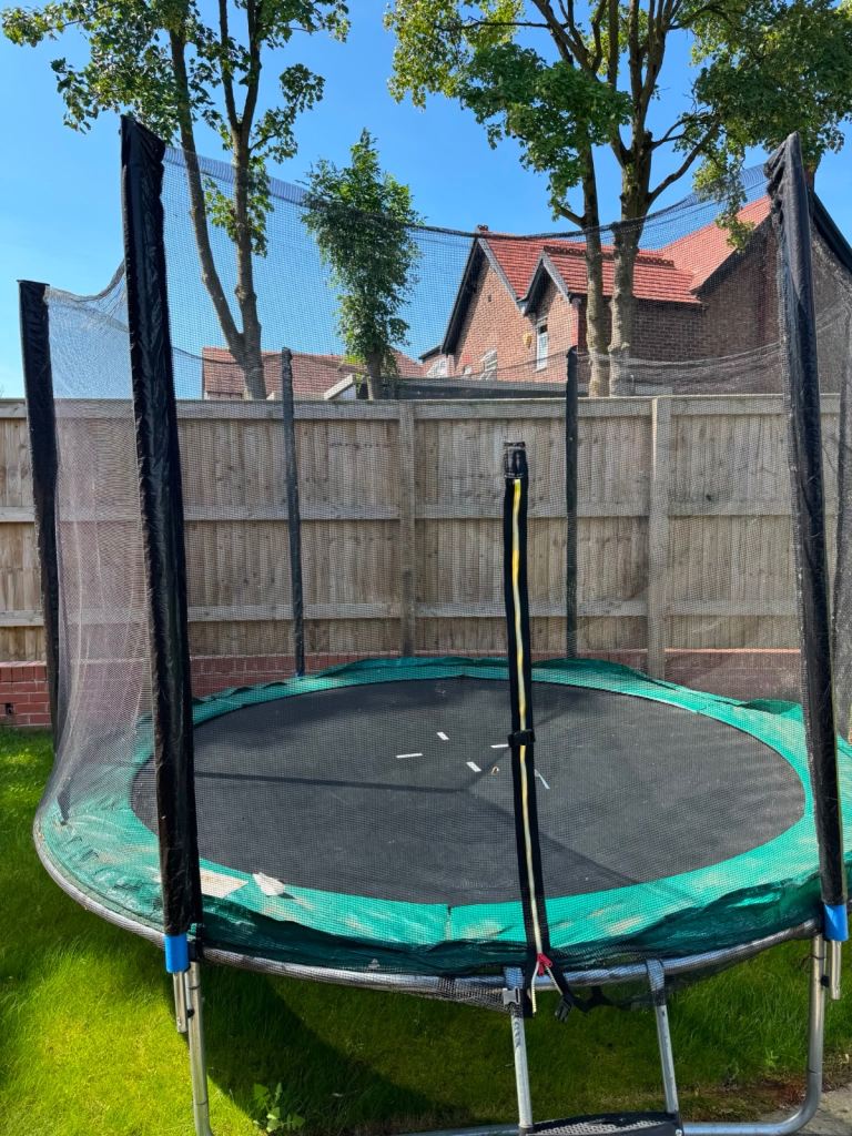 Large Garden Trampoline with Safety Net – Good Condition