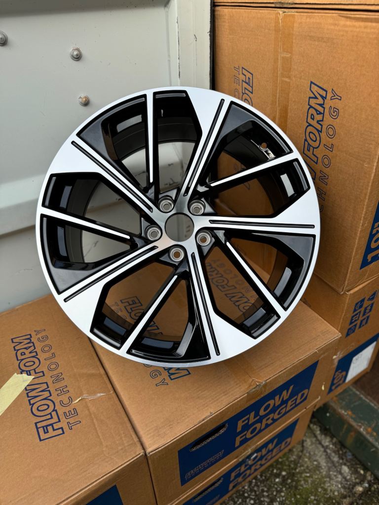 X4 NEW IN BOX 20” 5X112 alloy wheels Audi Mercedes VW VAG gloss black diamond cut