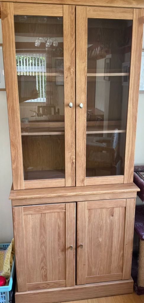 2 door Glass Display Cabinet - Oak effect finish