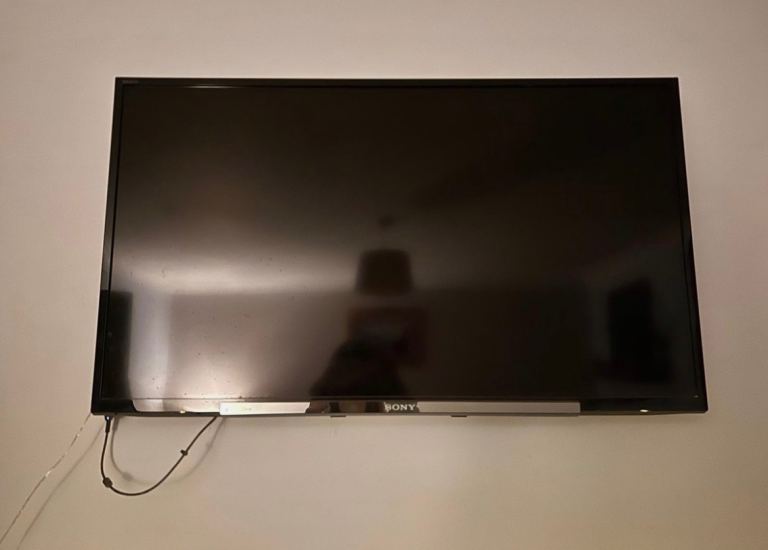 Sony Bravia KDL40R473 LED HD 1080p TV, 40" with Freeview HD Spares/Repairs