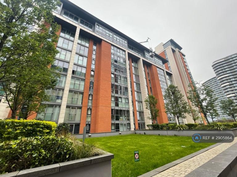 1 bedroom flat in Adriatic Apartments, London, E16 (1 bed) (#2905864)