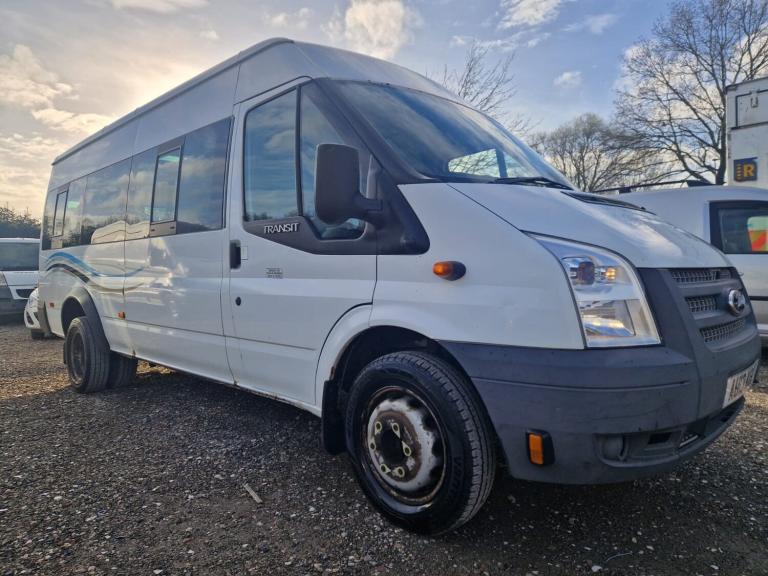 2013 Ford Transit Medium Roof 17 Seater TDCi 135ps Minibus  NA Diesel Manual
