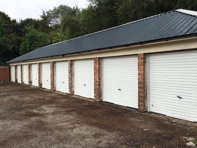 LOCK UP GARAGE TO LET IN WOLVERHAMPTON