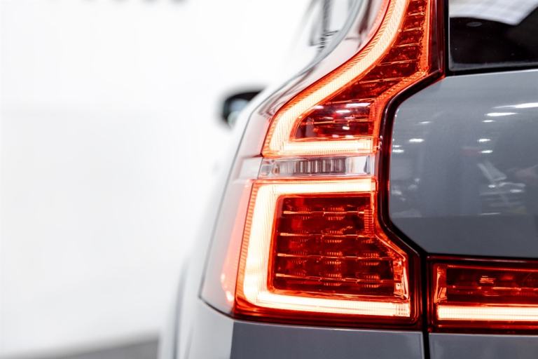 2022 Volvo XC60 2.0 B4D R DESIGN Pro 5dr AWD Geartronic ESTATE DIESEL Automatic