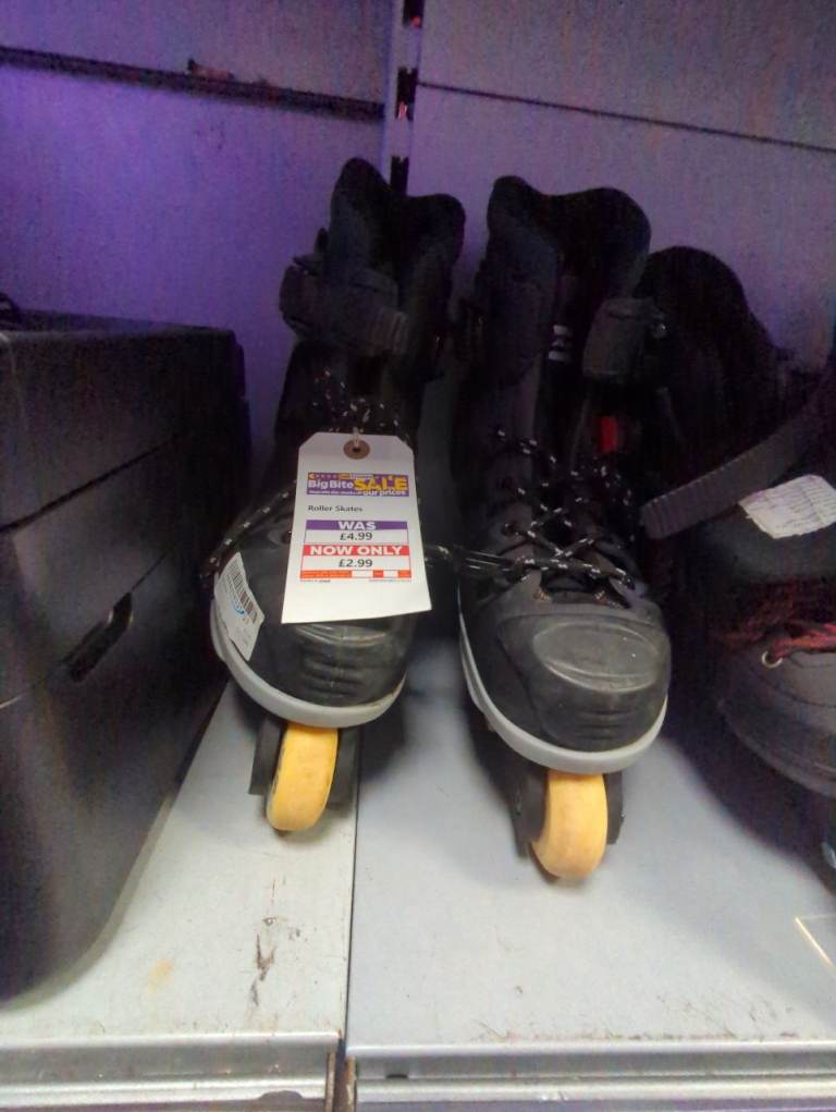 Roller skates 