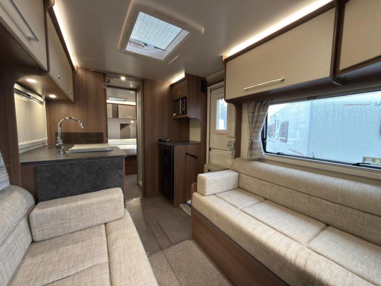 2019 BAILEY PANTHER 640, ISLAND BED, SOLAR, MOVER