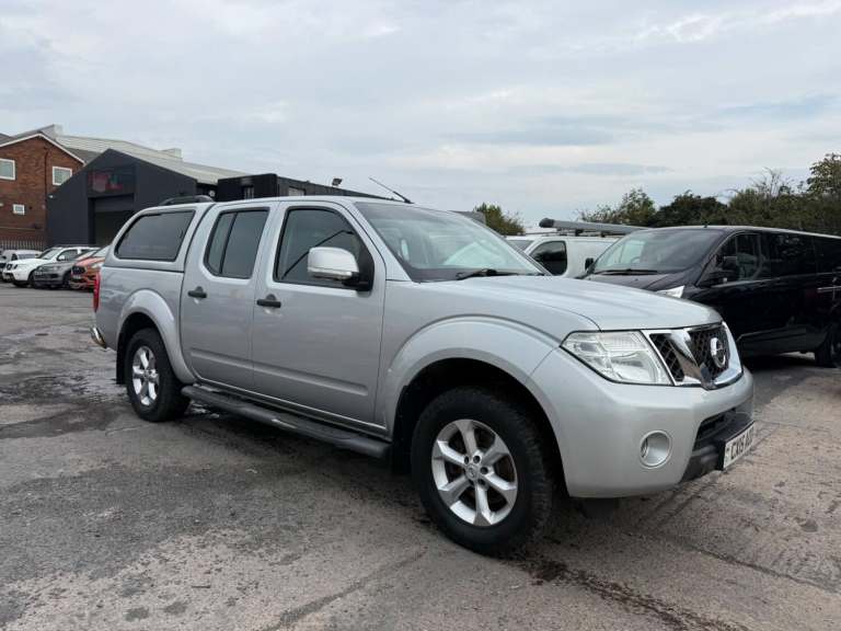 2015 Nissan Navara Double Cab Pick Up Acenta 2.5dCi 190 4WD PICK UP DIESEL Manual