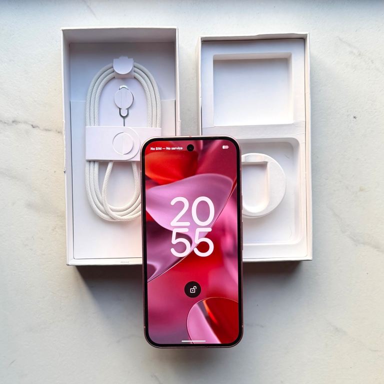 Google Pixel 9 128GB Unlocked (Fair Condition) With Box & Charger