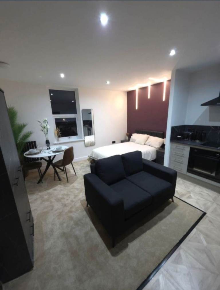 🔥 BRAND NEW LUXURY 12-BED HMO – SELF-CONTAINED STUDIO'S & DOUBLES