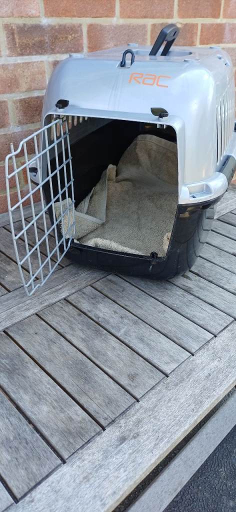 Pet carrier