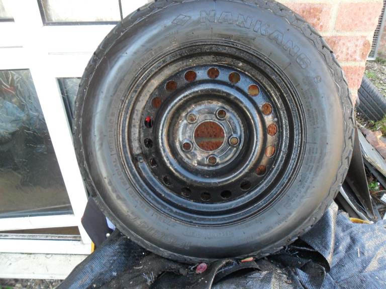 Caravan 5 stud wheel & good tyre 165R14C