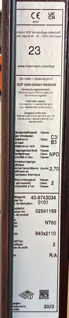 External personnel garage door