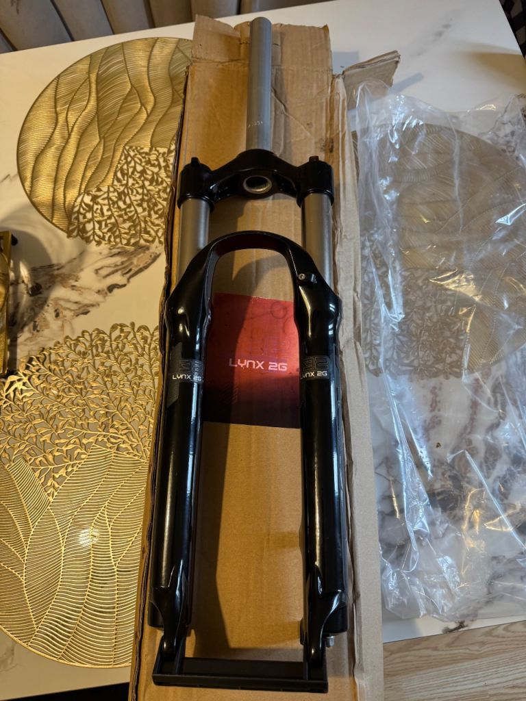 BRAND New Lynx 32 Bike Forks – Unused, for 26 wheels 