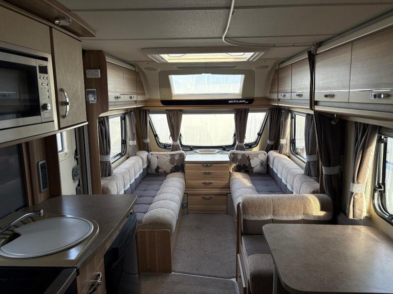STERLING ECCLES AMETHYST -TWIN AXLE- FIXED BED + SIDE DINETTE + MOTORMOVER