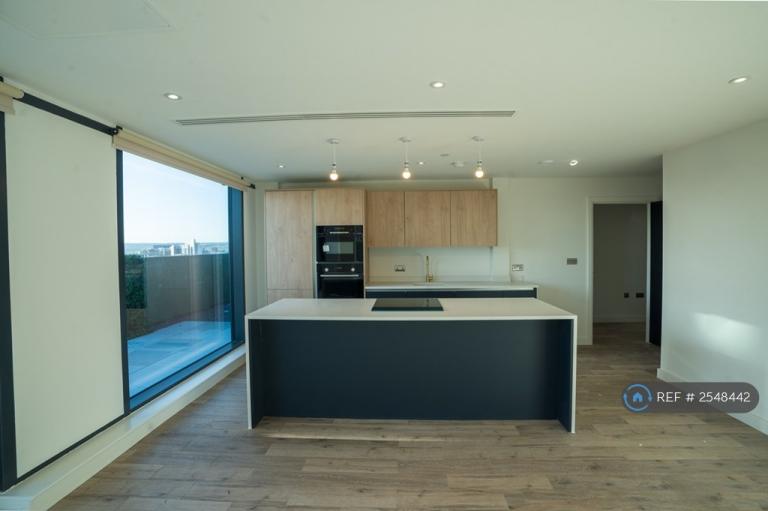 2 bedroom flat in Great George Street, Leeds, LS1 (2 bed) (#2548442)