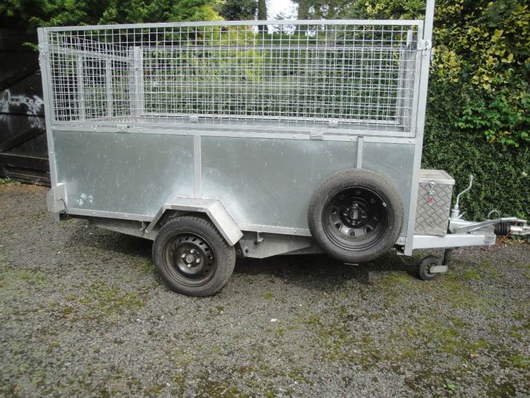 8' X 4' trailer with removable mesh sides