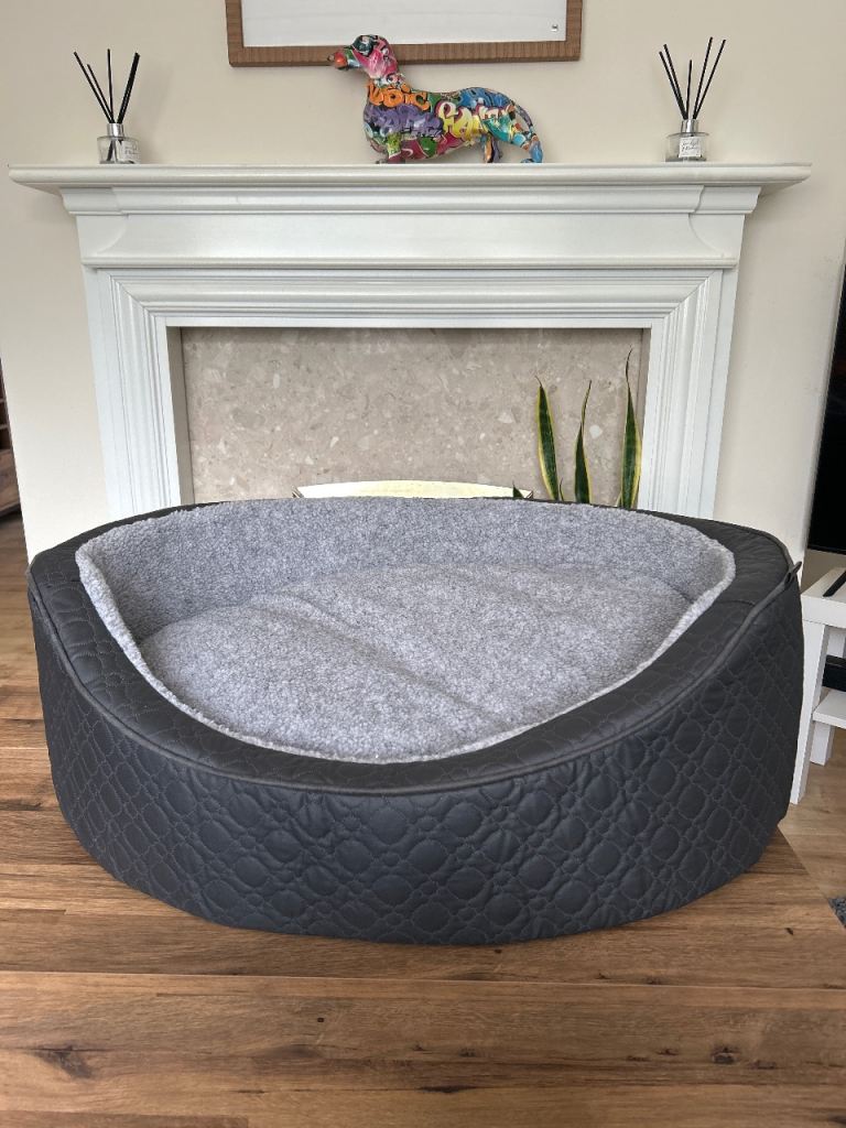 BRAND NEW xxxl dog bed