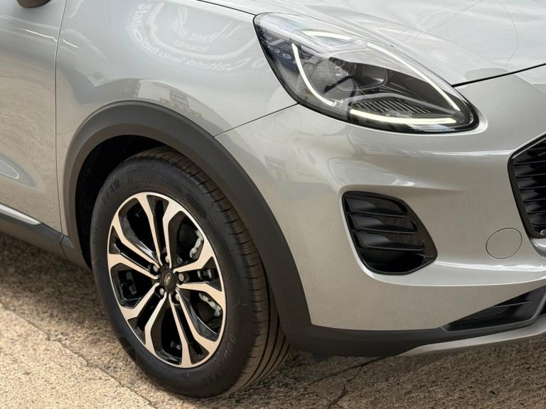 2025 Ford Puma 1.0 EcoBoost Hybrid mHEV Titanium, UNDER 350 MILES, MAY 2028 FORD WARRANTY, HATCHB...