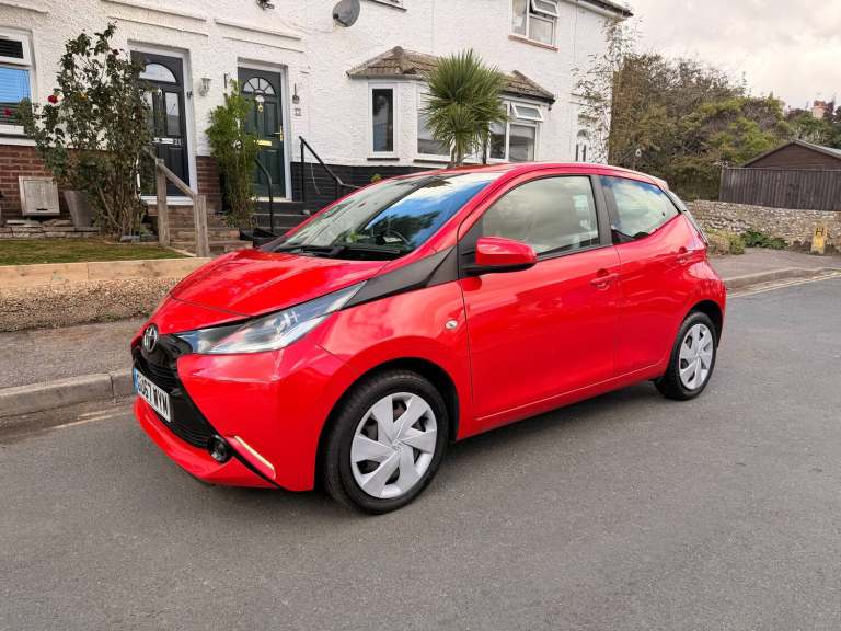 2018 Toyota Aygo 1.0 VVT-i x-play Hatchback 5dr Petrol Manual Euro 6 (68 ps)