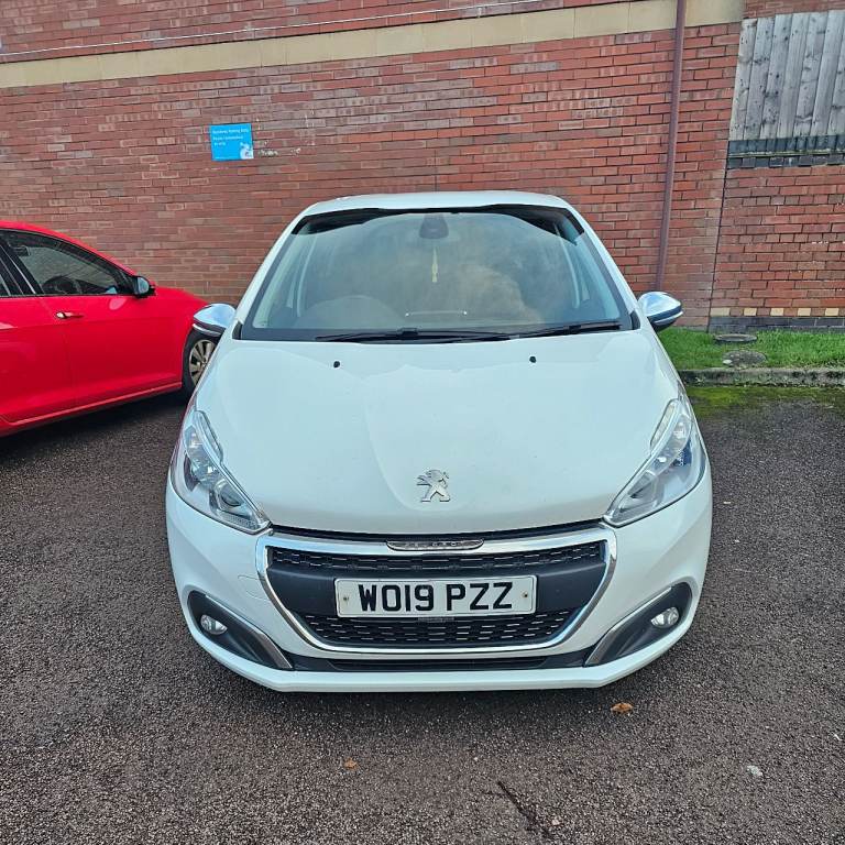 Peugeot, 208, Hatchback, 2019, Manual, 1199 (cc), 5 doors
