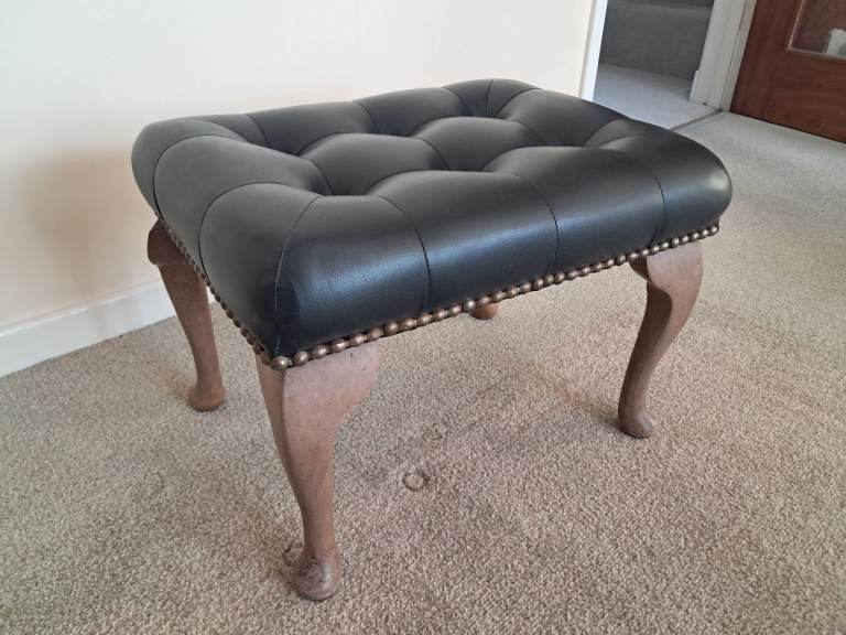 Vintage Black Faux Leather Buttoned Foot Stool Queen Anne Chesterfield Style 1980's