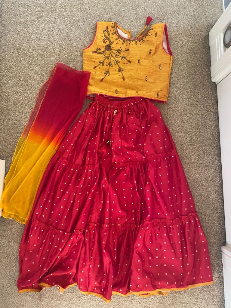 Indian / Asian Traditional Wedding / Party  Dress for girls - age 8-10
