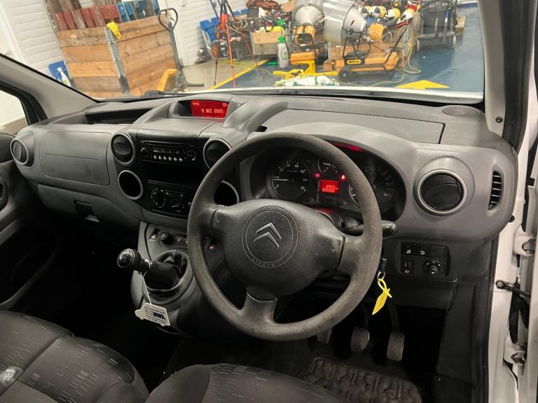 2010 Citroen Berlingo 750 L2 LX 1.6HDI 90PS 3 SEAT LWB VAN --------------------------------------...