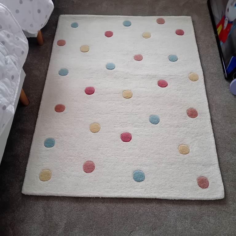 GLTC pastel spots rug