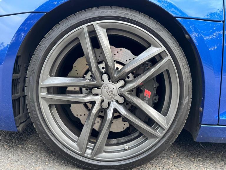 2015 Audi R8 5.2 FSI V10 Quattro 2dr S Tronic CONVERTIBLE PETROL Automatic