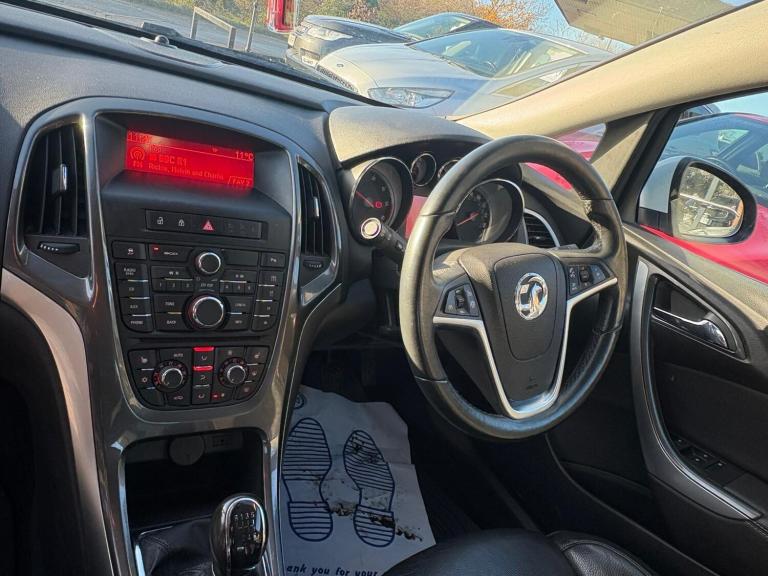 2013 Vauxhall Astra 2.0 CDTi 16V ecoFLEX Elite 5dr HATCHBACK DIESEL Manual
