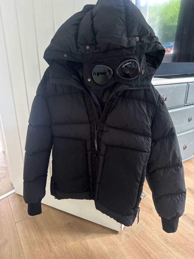 CP Company Kids Puffer Jacket with Goggles – Black, Good Condition