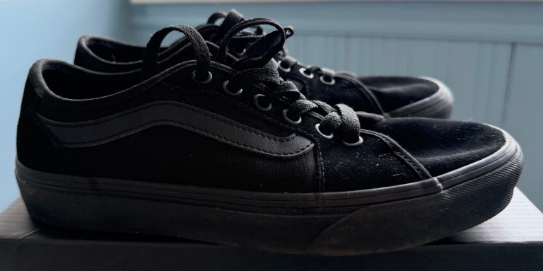 Men’s Size 6 Vans trainers