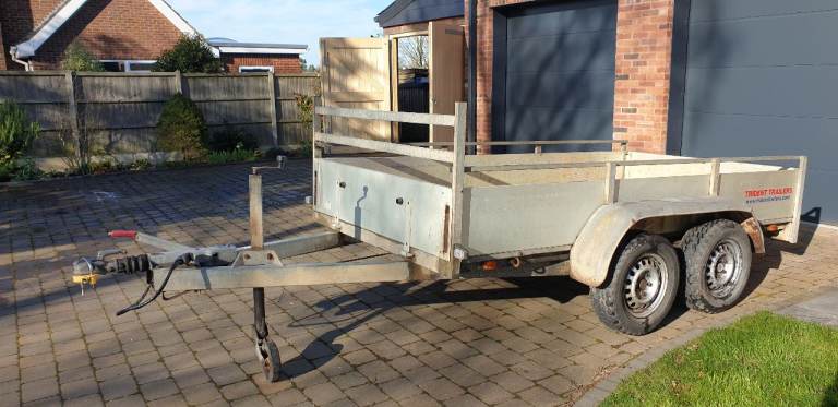 4 wheel general/builder's trailer, twin axle, braked, 10x5 ft, 2000kg, sound