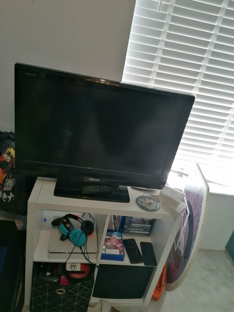 Toshiba 32 inch TV not smart no offers 
