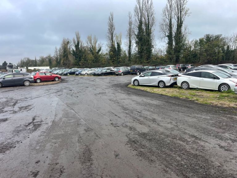 Spacious Yard Available to Let – Ideal for Commercial Parking