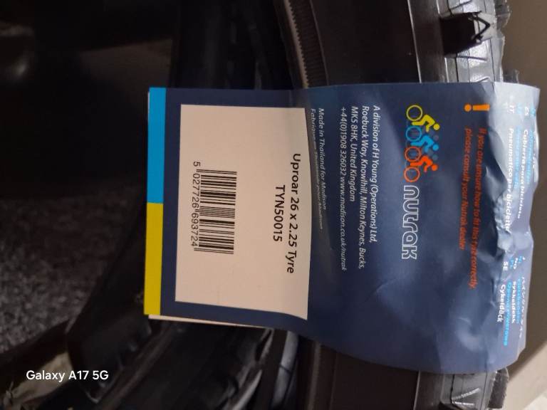 3 pairs of brand new 26 inch bycicle tyres.