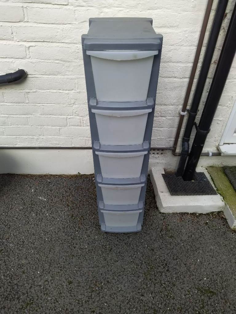 PLASTIC STORAGE UNIT WITH FIVE DRAWERS