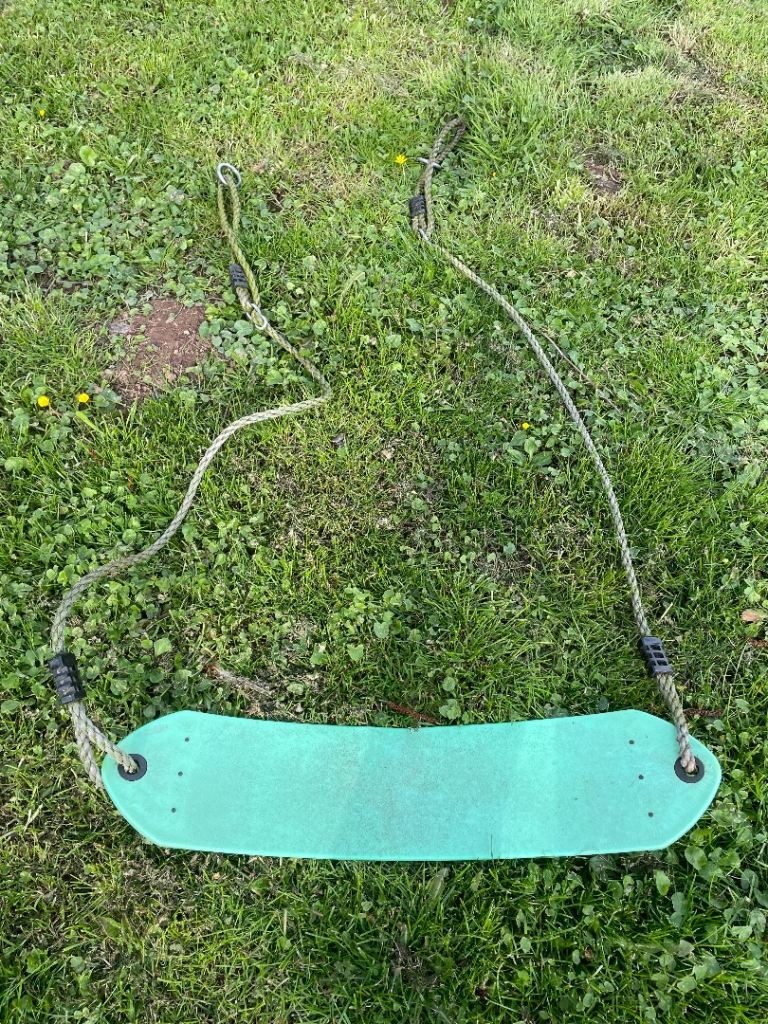 Kids Swing Seat with Ropes – Green, Fair Condition