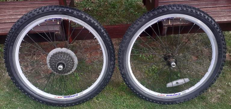 20in Carrera Wheelset with tyres/tubes/cassette