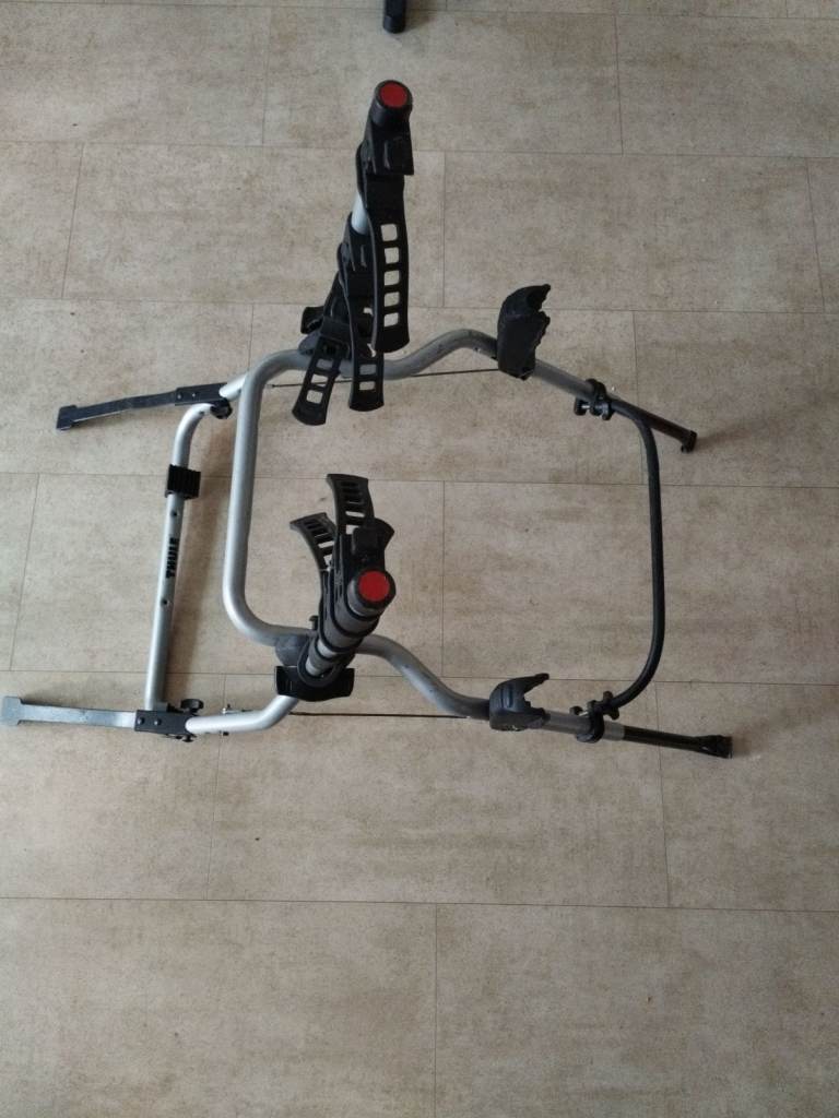 Thule Freeway Bicycle Carrier Rear-Mounted for 3 Bikes- great condition. Bargain