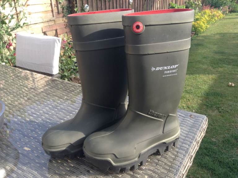 Dunlop purofort safety wellingtons