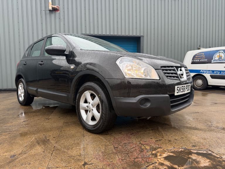Nissan Qashqai 1.6 petrol long mot good runner 