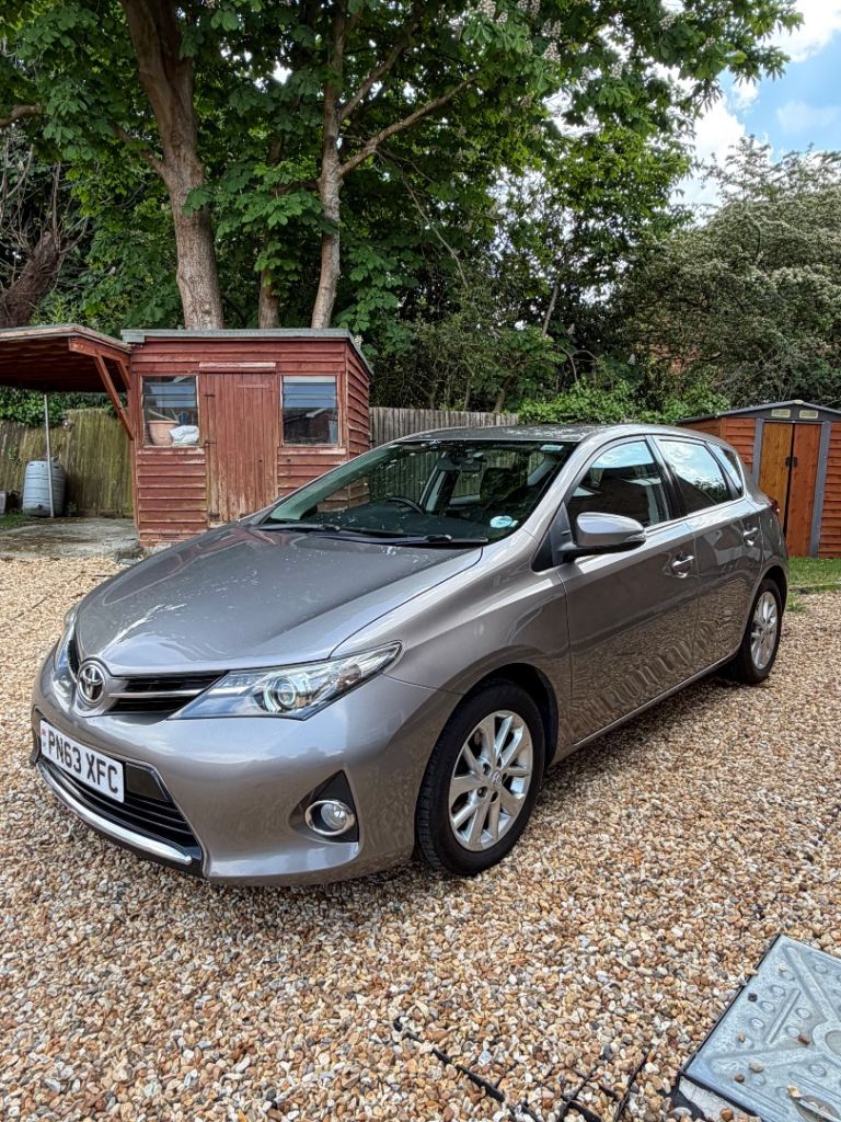 Toyota, AURIS, Hatchback, 2013, Manual, 1598 (cc), 5 doors