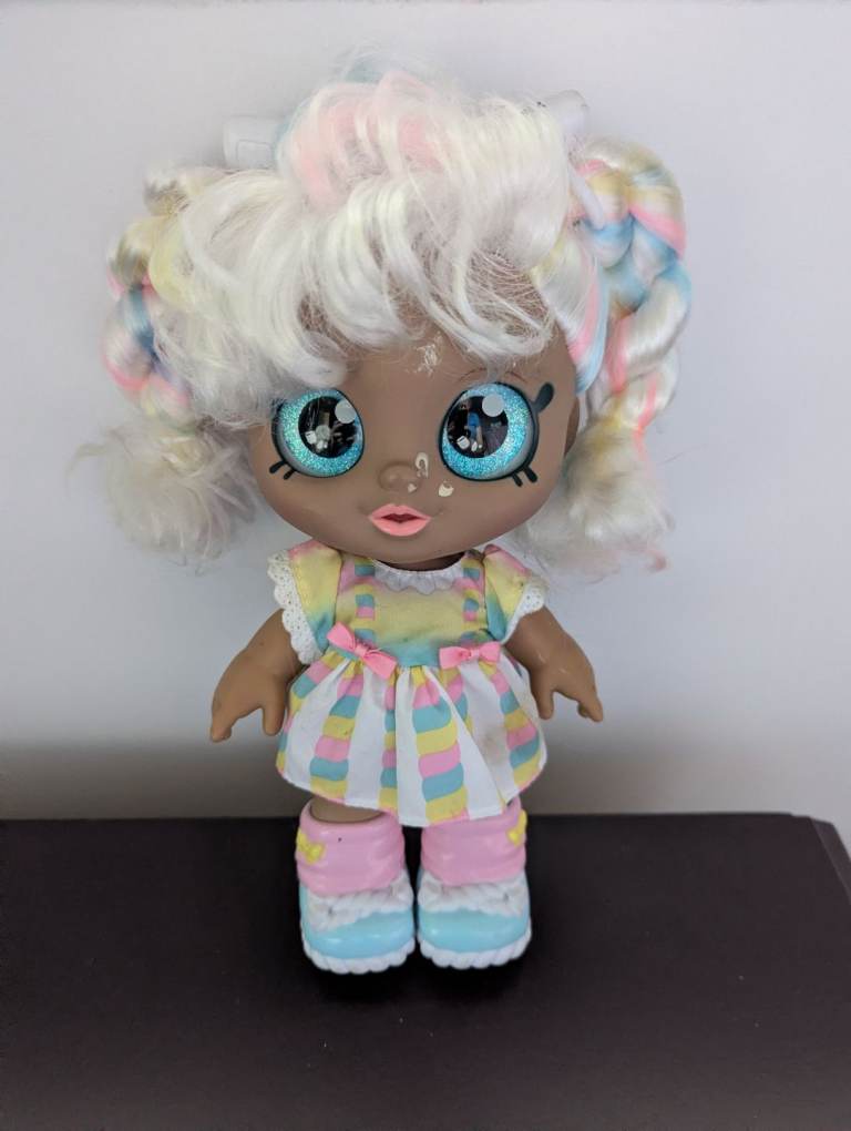 Kindi kids Marsha mellow dress up friends doll 